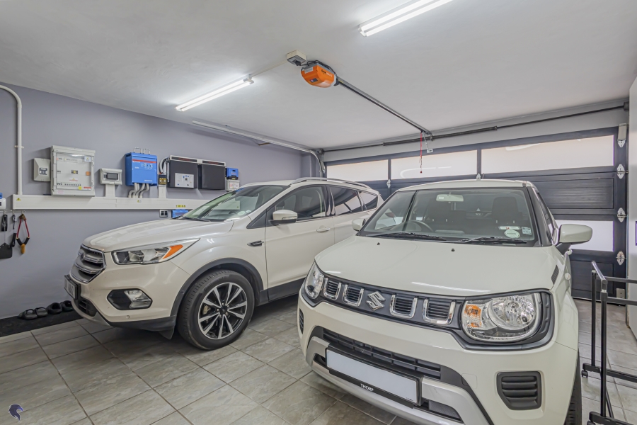 3 Bedroom Property for Sale in Calypso Beach Western Cape